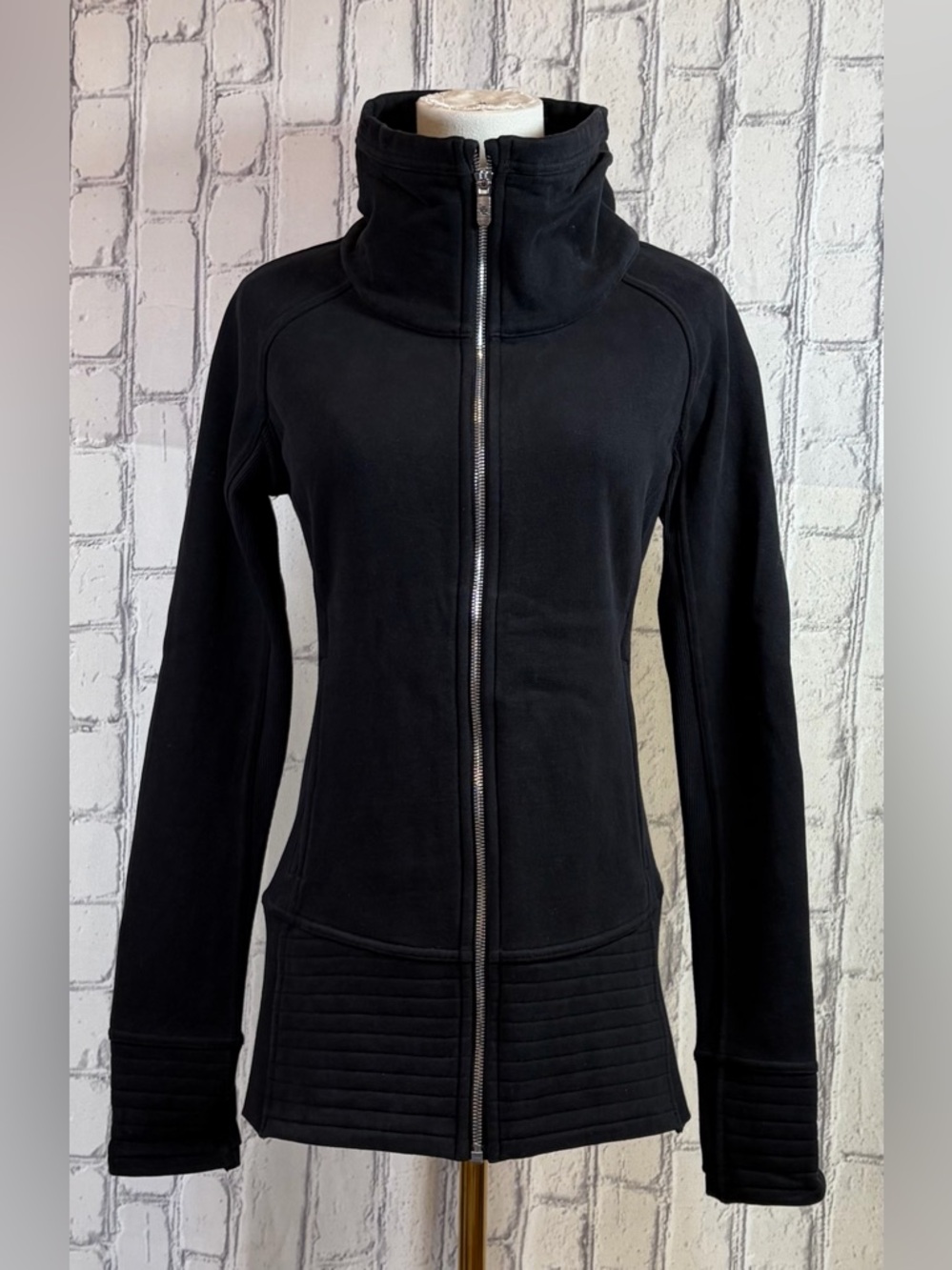 Lululemon Size:6 Black Women’s Zip-Up Jacket Warm Super Cute Pockets